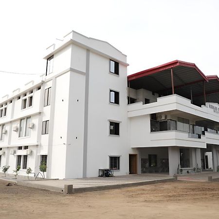 Navkar Palace Hotel & Resort, Sanawad المظهر الخارجي الصورة
