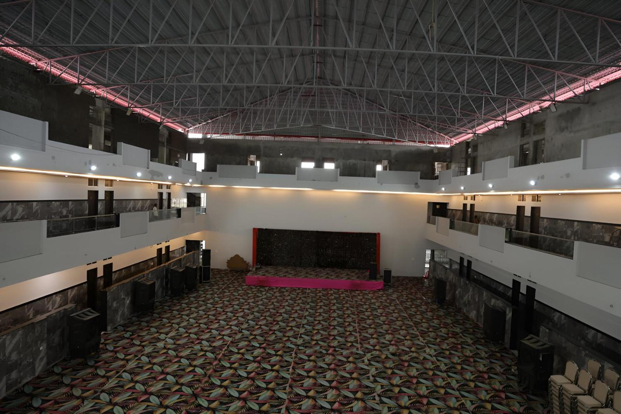 Navkar Palace Hotel & Resort, Sanawad المظهر الخارجي الصورة