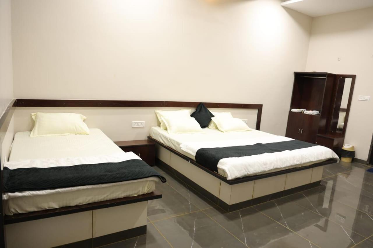 Navkar Palace Hotel & Resort, Sanawad المظهر الخارجي الصورة