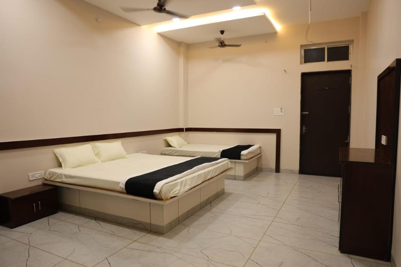 Navkar Palace Hotel & Resort, Sanawad المظهر الخارجي الصورة